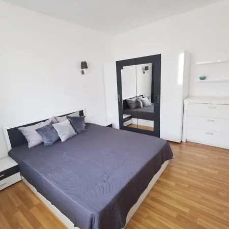 Apartment One-bedroom In Pomorie