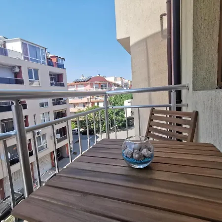 One-bedroom In Apartment *