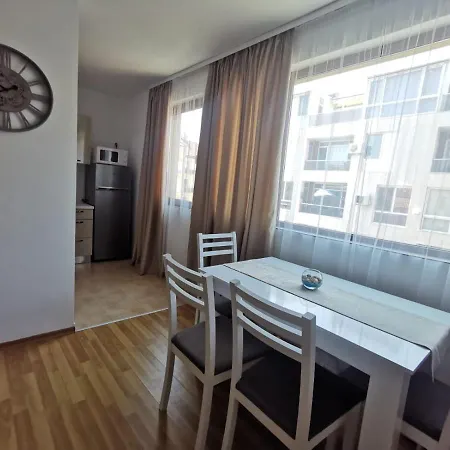 One-bedroom In Apartment