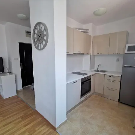 Apartment One-bedroom In Pomorie